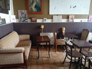  at Cafe Harvest in Vienna