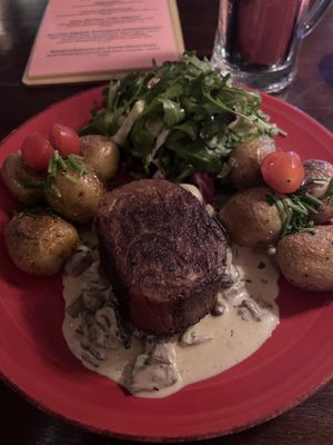 Juicy marbles vilet mignon  at Cafe Harvest in Vienna