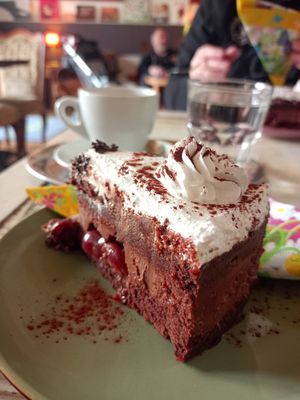 Schwarzwälder Kirsch Torte at Cafe Harvest in Vienna