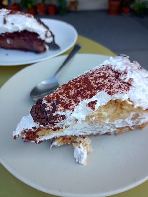  at Cafe Harvest in Vienna