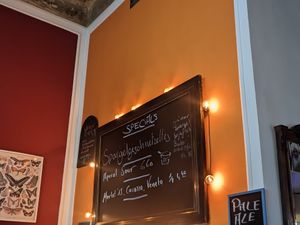 Seasonal spring special: Asparagus at Cafe Harvest in Vienna