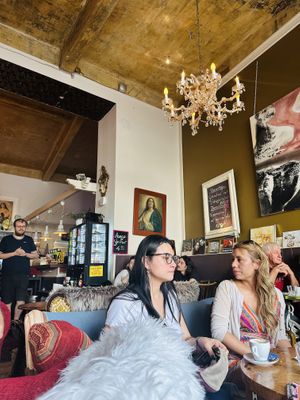   at Cafe Harvest in Vienna