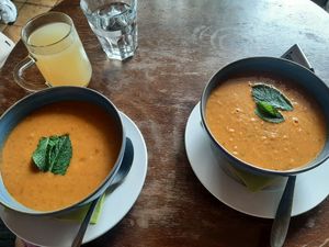 Oriental lentil soup (vegan) at Cafe Harvest in Vienna