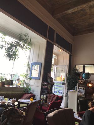 Cozy atmosphere at Cafe Harvest in Vienna