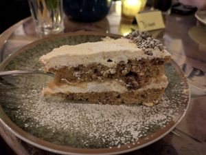 Kürbis-Walnuss Kuchen at Cafe Harvest in Vienna