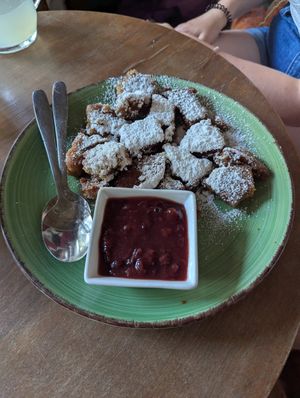 Kaiser: innenschmarrn at Cafe Harvest in Vienna