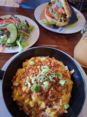  at Cafe Harvest in Vienna