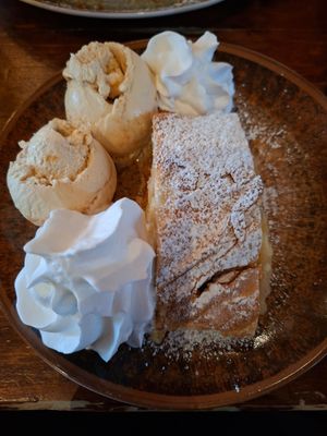  at Cafe Harvest in Vienna