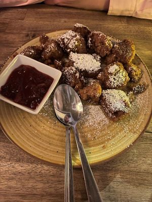   at Cafe Harvest in Vienna