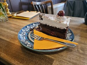 Schwarzwälder Kirsch Torte at Cafe Harvest in Vienna