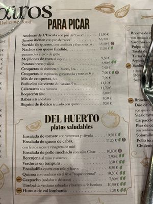 Verschiedene Gemüsegerichte  at Kairos  in Lescala