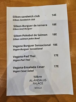 Burger, pad Thai, salad at Reverso Gastrobar in Sevilla