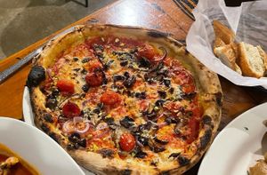 Pizza vegana at Siamo Napoli in San Diego