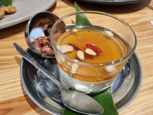 Tofa (so delicious) at Hakumokka in Onna