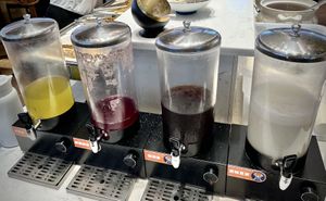 Choice of juices  at Sumanxiang Hankou City Plaza Shopping Center - 素满香(汉口城市广场店) in Wuhan