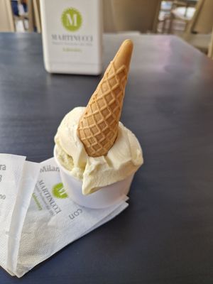 Vanilla and pistachio ice cream at Martinucci Laboratory in Gallipoli