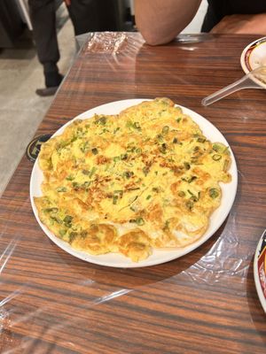 Vegetarian egg omlette  at Famous Hotel Famous Restaurant - 名勝大飯店-名勝風味餐館 in Yuchi