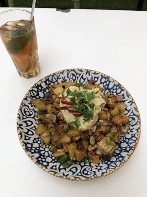 Vegan crunch bowl at Marks in Vienna