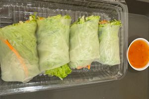 Fresh spring rolls, unfortunately served in plastic (we won’t do that again) #Veganuary at Veggie House 一芳 - HarbourFront in Central Singapore