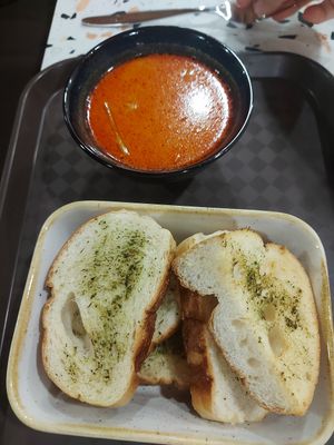 Curry and bread at Veggie House 一芳 - HarbourFront in Central Singapore