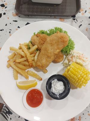 Fish and chips at Veggie House 一芳 - HarbourFront in Central Singapore