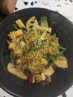 Mala xiang guo at Veggie House 一芳 - HarbourFront in Central Singapore