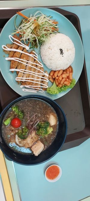 Mock Cutlet Rice and Udon in Mushroom broth at Veggie House 一芳 - HarbourFront in Central Singapore