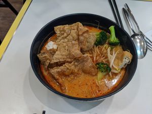 Curry Laksa at Veggie House 一芳 - HarbourFront in Central Singapore
