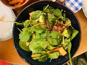   at Bloom Sushi - Batignolles  in Paris