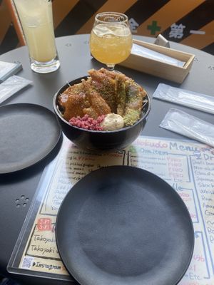 Amazing 5/5 earth fake meat thingy (bowl is sorta big shares it with my partner)  at Shinsekai Paprika Shokudo Vegan in Osaka