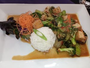 Garlic Lovers with Tofu at Thai Ginger Bistro in Appleton