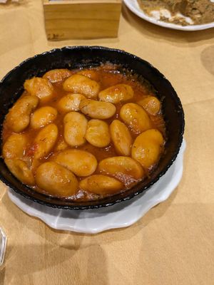 Gigantes at Taverna Mezedofolia in Crete