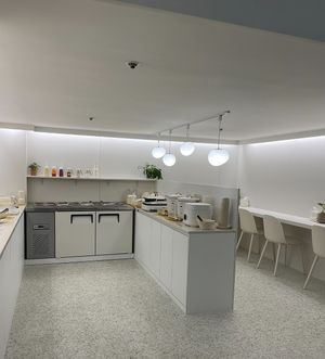 The buffet section and sitting area. So clean  at VEGANCHAN in Seoul