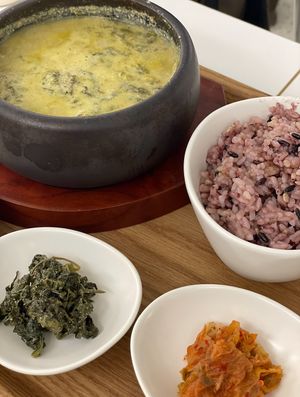 Korean soup - siraeki 시랙ㅣ  at VEGANCHAN in Seoul