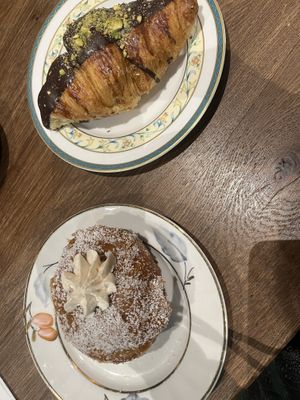 Just delicious 💜  at Round Kamppi Café in Helsinki