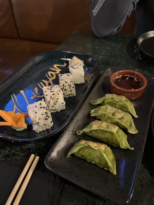 Vegan sushi e gyoza   at Matchmama in Lisbon