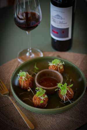 Bolinhas à Várzeas at Dona Sardinha in Luso