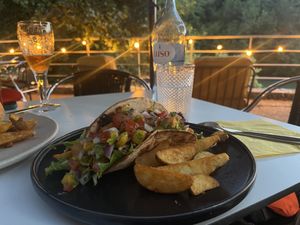 el wrap. Superfresco!  at Dona Sardinha in Luso