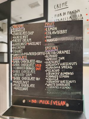 vegan flavors at Il Cioccolato e Il Gelato in Milan