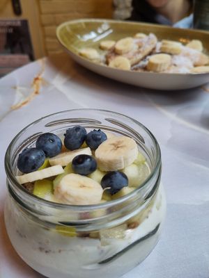 Müesli with soyajoghurt, Pancakes with bananas (without the nonvegan chocolate) at Helga in Konstanz