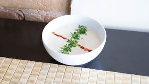 Sesampaste at Feinberg's in Berlin