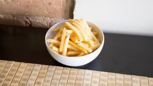 Pommes at Feinberg's in Berlin