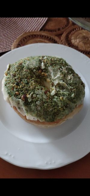 Donut de Pistacho at Vonuts in Valencia