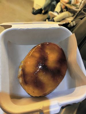 Donut de crema catalana at Areca Bakery in Barcelona