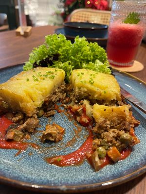 🥔IRISH SHEPHERD'S PIE RM35
A comforting classic crafted with plant based meat, tender peas, and creamy mashed potatoes
 at SAVOR in Kuala Lumpur