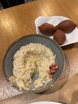 Mutabah and vegan kebeh  at Citrón in Lisbon