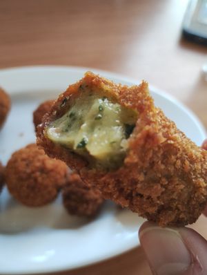 Groeten croquette at Cafetaria De Vesting in Naarden