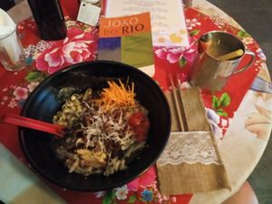 lamén vegetariano (com ovo e raspas de parmesão, possível pedir opção vegana). muuuuuuuuito, muuuuuito bom at hetienveg in Goias