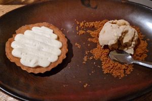 Lemon tartlet with honeycomb ice cream at Vegitalian in Amsterdam
