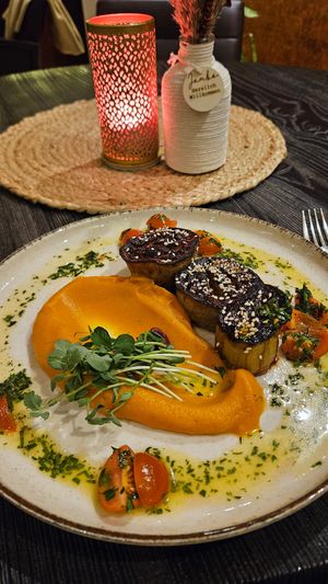 Teriyaki Aubergine & orientalisches Süßkartoffelpüree #Veganuary at Sunderland Hotel & Restaurant  in Sundern